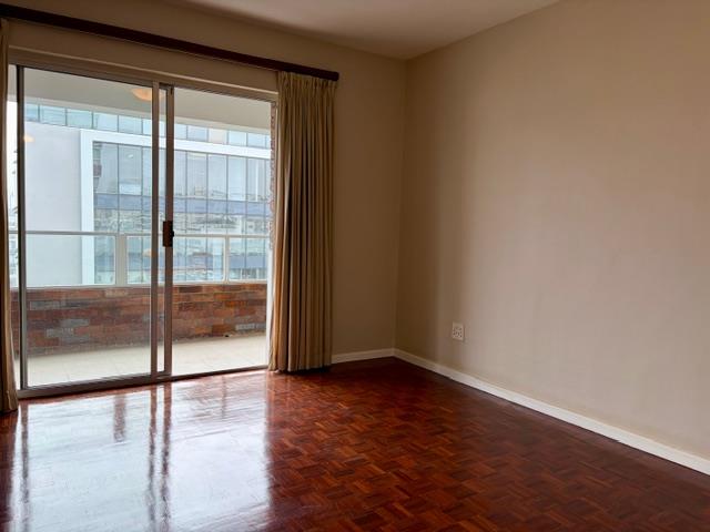 To Let 4 Bedroom Property for Rent in Sea Point Western Cape